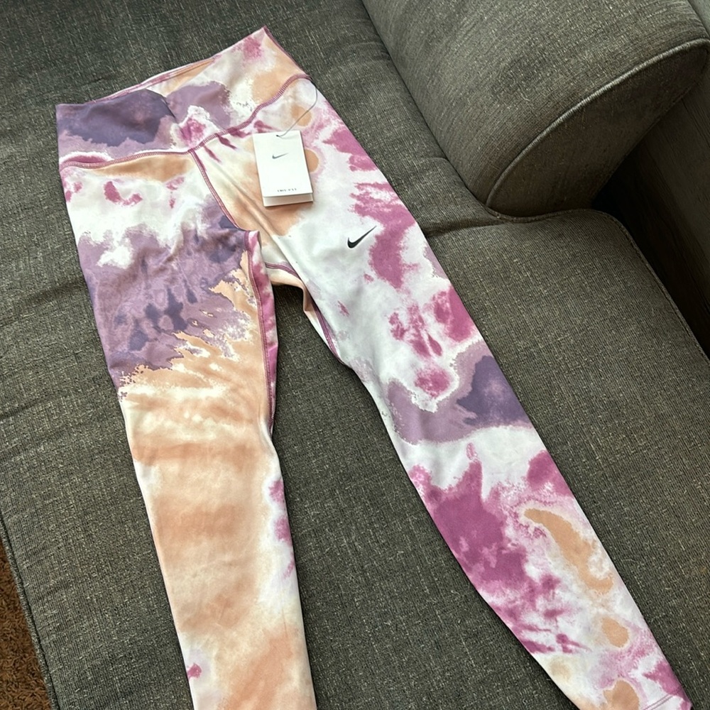 brand new with tags Nike XS  leggings.
